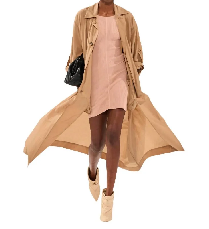 Midnight Sale Capospalla Lungo Trench Coat In Beige