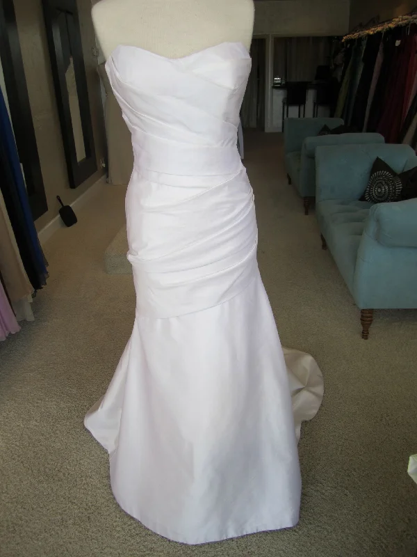Stock Up and Save Watters Watters Sonoma Size 8