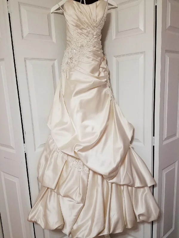 Markdowns David Tutera 112226