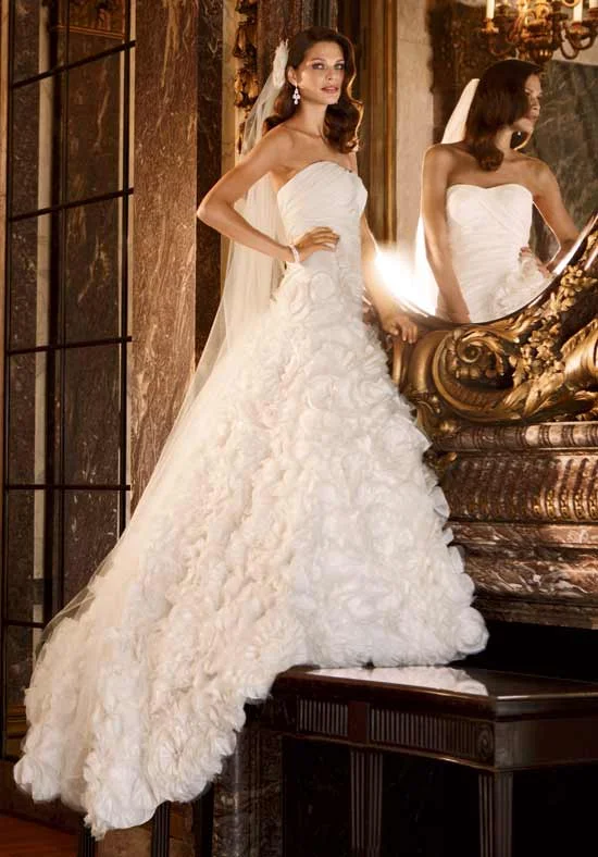 Customer Appreciation Sale David's Bridal Galina Signature SV415