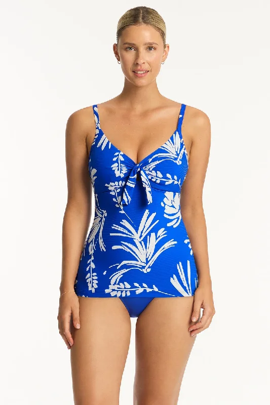 Today’s Deal Tradewind Tie Front DD/E Tankini